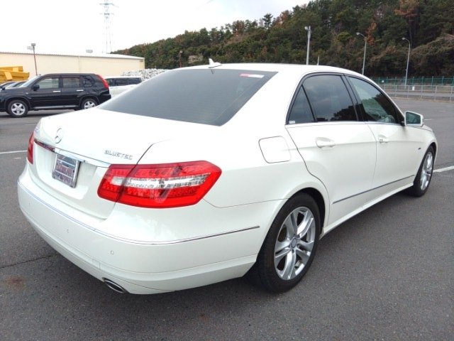 
								MERCEDES BENZ E-CLASS full									