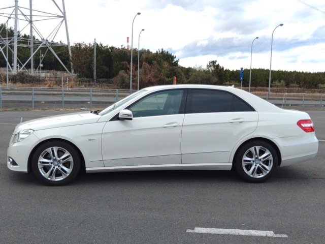 
								MERCEDES BENZ E-CLASS full									