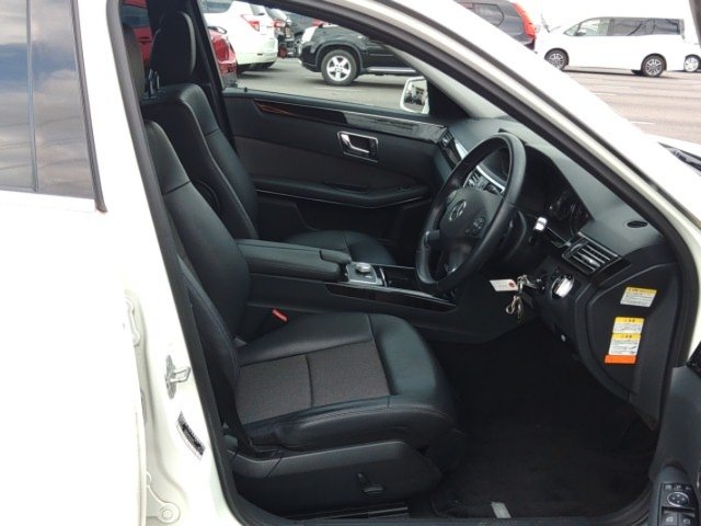 
								MERCEDES BENZ E-CLASS full									