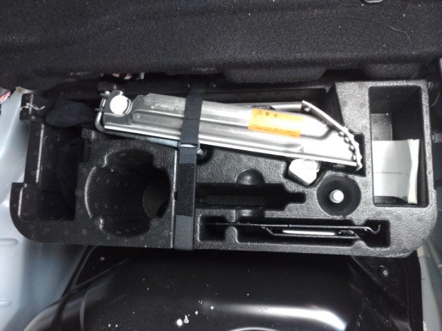 
								MERCEDES BENZ E-CLASS full									