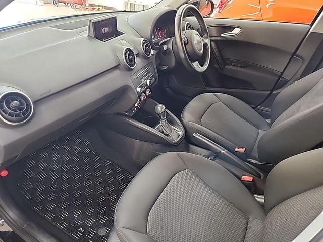 
								AUDI A1 SPORTBACK full									