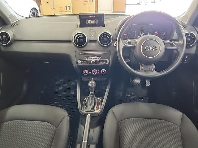
								AUDI A1 SPORTBACK full									