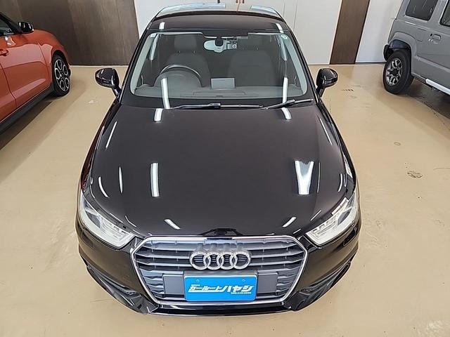 
								AUDI A1 SPORTBACK full									