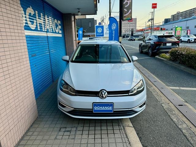 
								VOLKSWAGEN GOLF full									