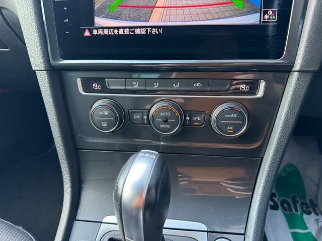 
								VOLKSWAGEN GOLF full									