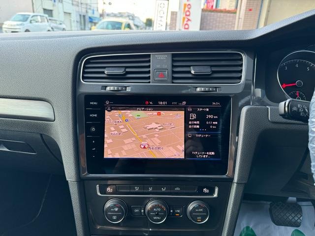 
								VOLKSWAGEN GOLF full									