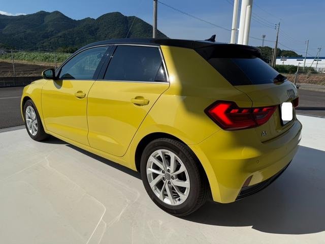 
								AUDI A1 SPORTBACK full									