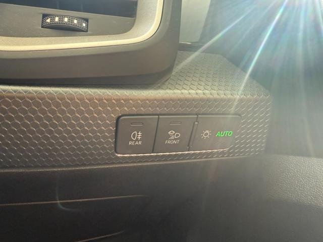 
								AUDI A1 SPORTBACK full									